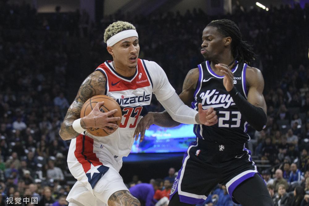 罗马诺：拜仁后卫阿兹努正在接受埃弗顿的体检.